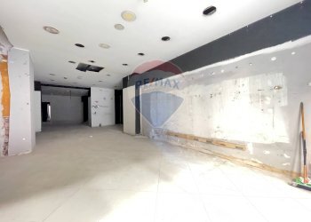 Stanza vuota - Locale Commerciale Via Attilio Barbarulo, Nocera Inferiore - foto 14