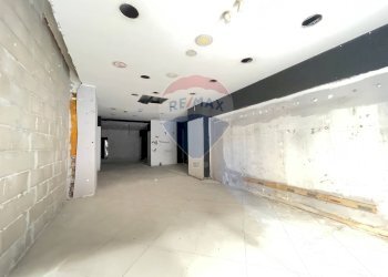 Ricezione / Lobby - Locale Commerciale Via Attilio Barbarulo, Nocera Inferiore - foto 18