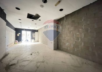 Stanza vuota - Locale Commerciale Via Attilio Barbarulo, Nocera Inferiore - foto 19