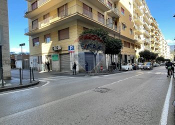 Edificio all\'aperto - Locale Commerciale Via Attilio Barbarulo, Nocera Inferiore - foto 25