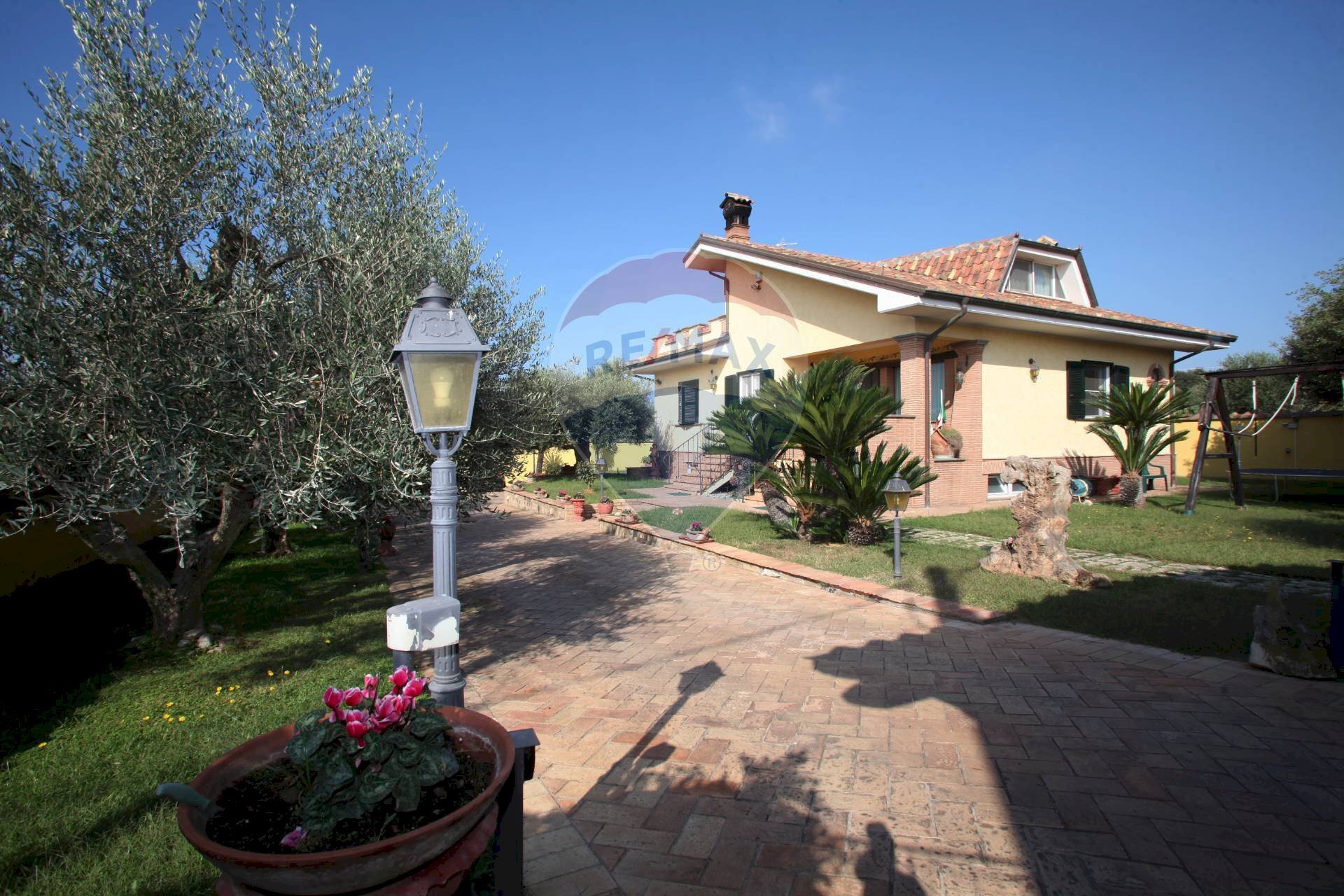 Casa all\'aperto - Villa Via Colle Oppio
 
19, Anzio - foto 3