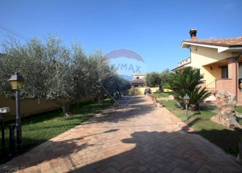 Casa all\'aperto - Villa Via Colle Oppio
 
19, Anzio - foto 2