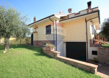 Casa all\'aperto - Villa Via Colle Oppio
 
19, Anzio - foto 12
