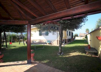 Giardino - Villa Via Colle Oppio
 
19, Anzio - foto 21