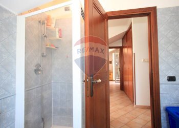 Bagno - Villa Via Colle Oppio
 
19, Anzio - foto 56