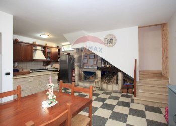 Sala da pranzo - Villa Via Colle Oppio
 
19, Anzio - foto 70