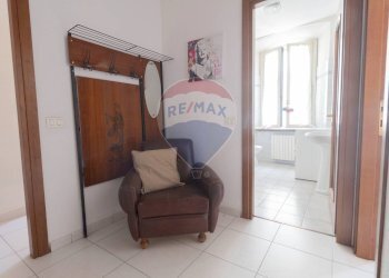 Hall / corridoio - Trilocale Via Risorgimento
 
2, Ello - foto 16