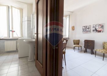 Hall / corridoio - Trilocale Via Risorgimento
 
2, Ello - foto 17