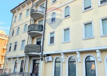 FACCIATA CONDOMINIALE - Three-room apartment via  arnaldo nobis
 
21, Viadana - photo 25