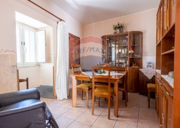 Sala da pranzo - Casa indipendente Piazza Prescimone
 
11, Francavilla di Sicilia - foto 1