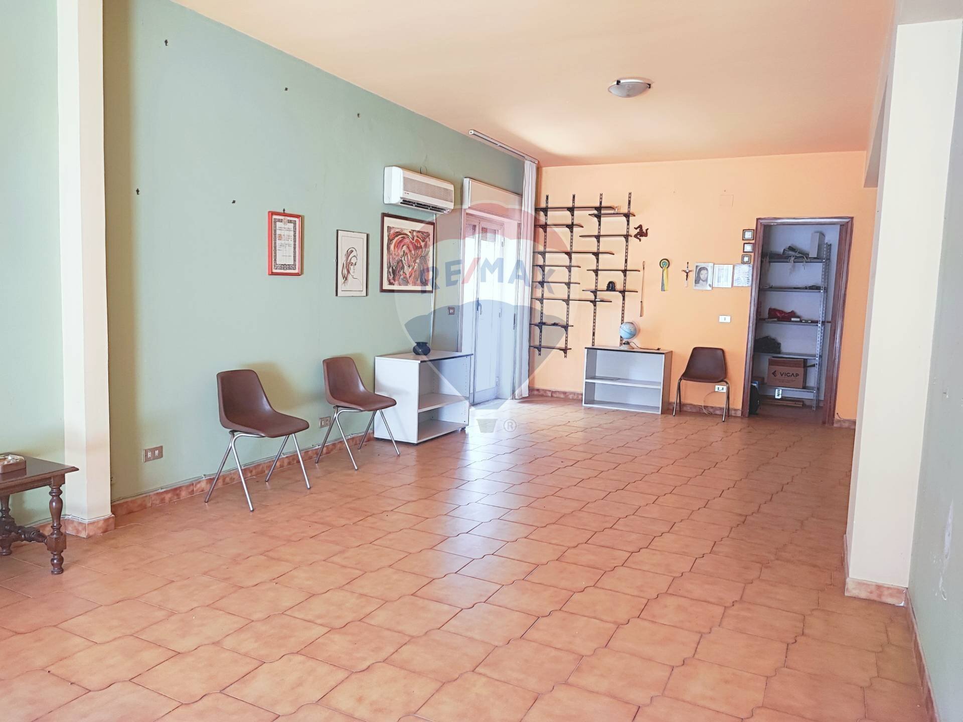 Soggiorno - Ufficio VIA UMBERTO I
 
124, Gaggi - foto 1