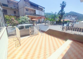 Terrazza - Ufficio VIA UMBERTO I
 
124, Gaggi - foto 4