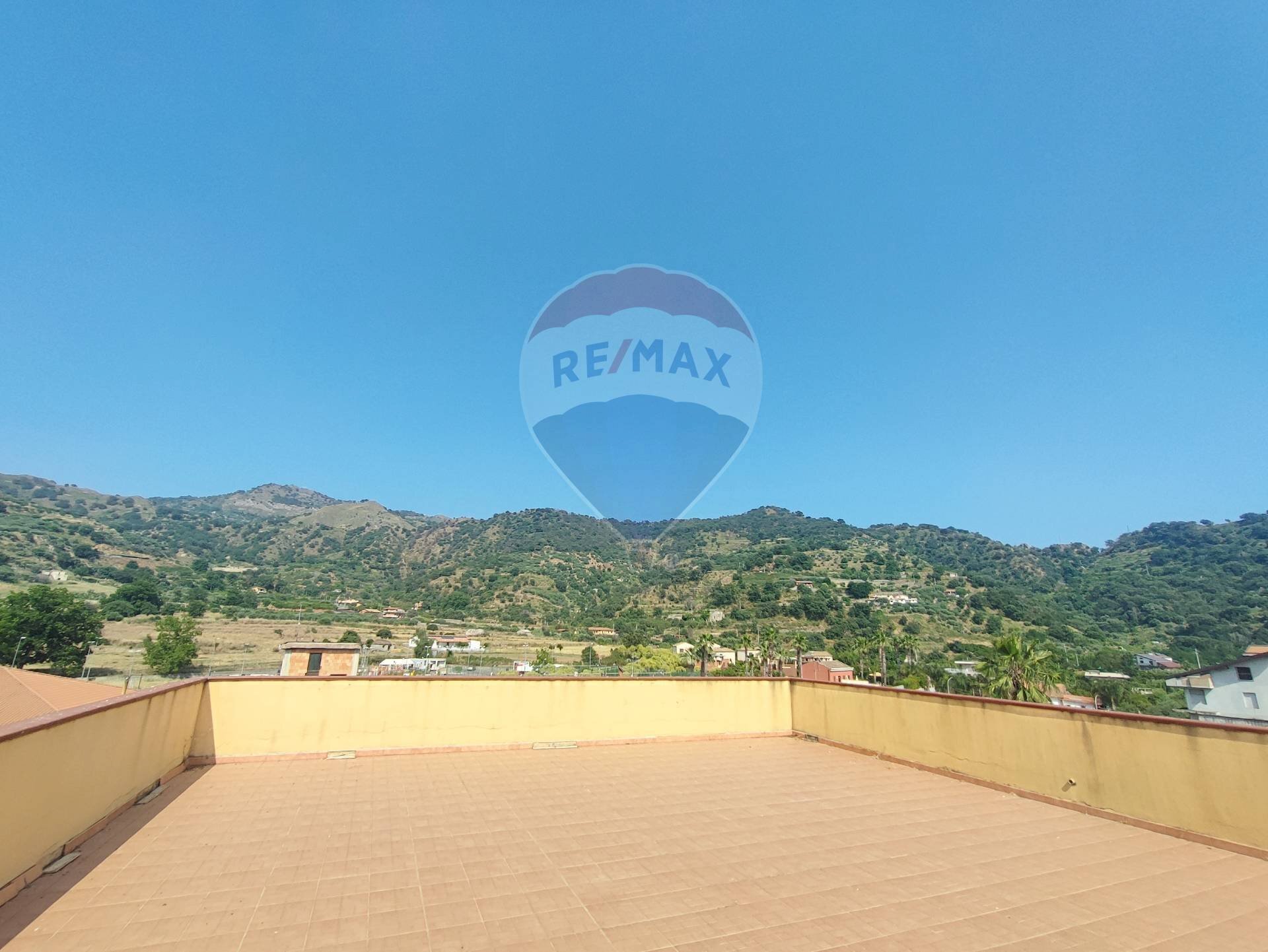 Terrazza - Attico VIA UMBERTO I
 
126, Gaggi - foto 2