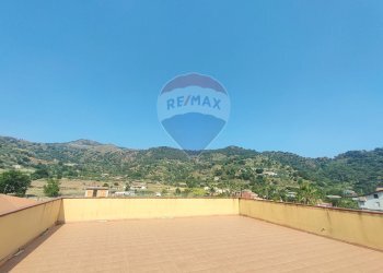 Terrazza - Attico VIA UMBERTO I
 
126, Gaggi - foto 2