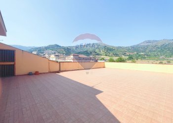 Terrazza - Attico VIA UMBERTO I
 
126, Gaggi - foto 5