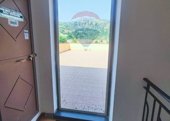 Hall / corridoio - Attico VIA UMBERTO I
 
126, Gaggi - foto 16