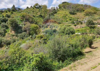 Vista delle montagne - Terreno agricolo CONTRADA REALE VILLAGGIO SANTA MARGHERITA
 
SNC, Messina - foto 6