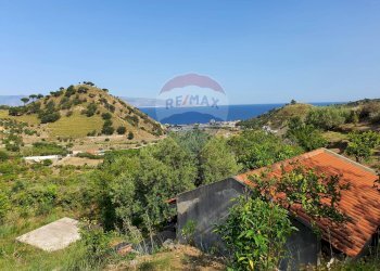 Vista delle montagne - Terreno agricolo CONTRADA REALE VILLAGGIO SANTA MARGHERITA
 
SNC, Messina - foto 34