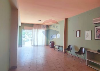 Stanza vuota - Locale Commerciale VIA UMBERTO I
 
124, Gaggi - foto 9