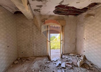 Stanza vuota - Independent house Via Franco, Messina - photo 3