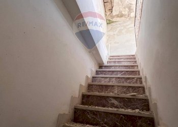 Scale - Independent house Via Franco, Messina - photo 6