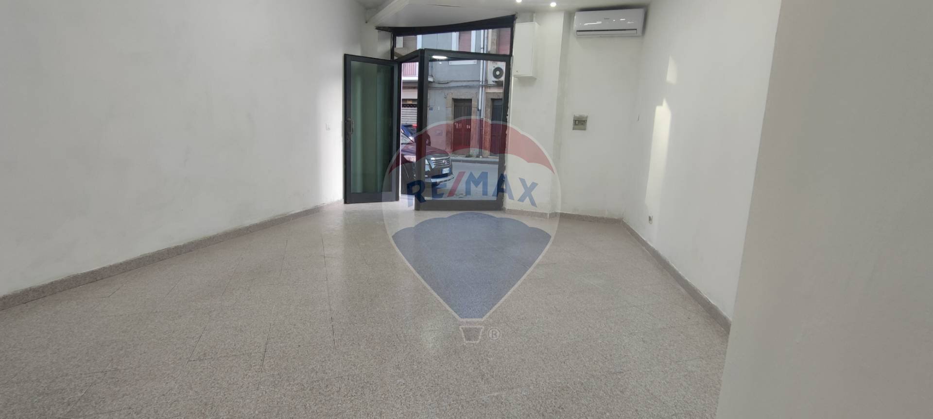 Stanza vuota - Commercial Activity VIA MADONNA DELLA VIA
 
17, Caltagirone - photo 1