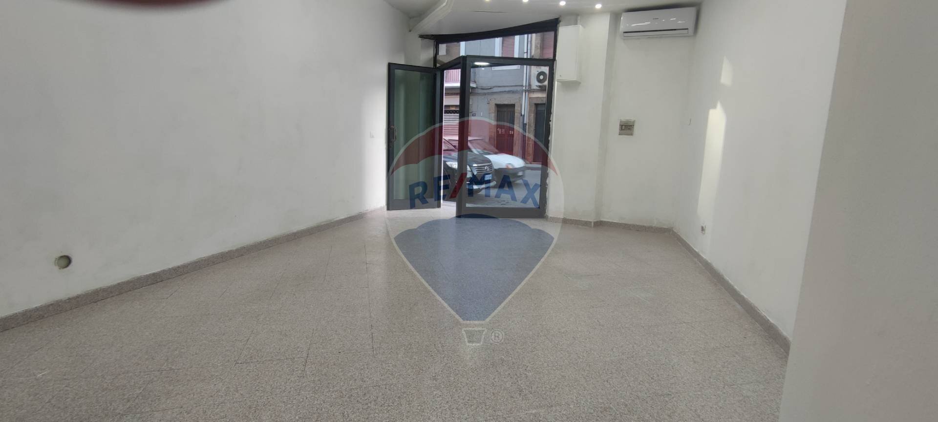 Stanza vuota - Commercial Activity VIA MADONNA DELLA VIA
 
17, Caltagirone - photo 2