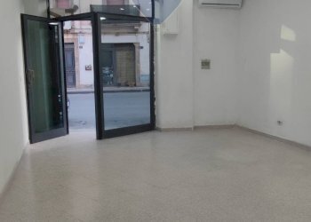 Stanza vuota - Commercial Activity VIA MADONNA DELLA VIA
 
17, Caltagirone - photo 4