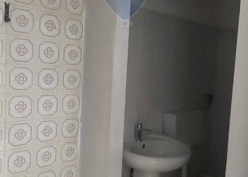 Bagno - Commercial Activity VIA MADONNA DELLA VIA
 
17, Caltagirone - photo 15