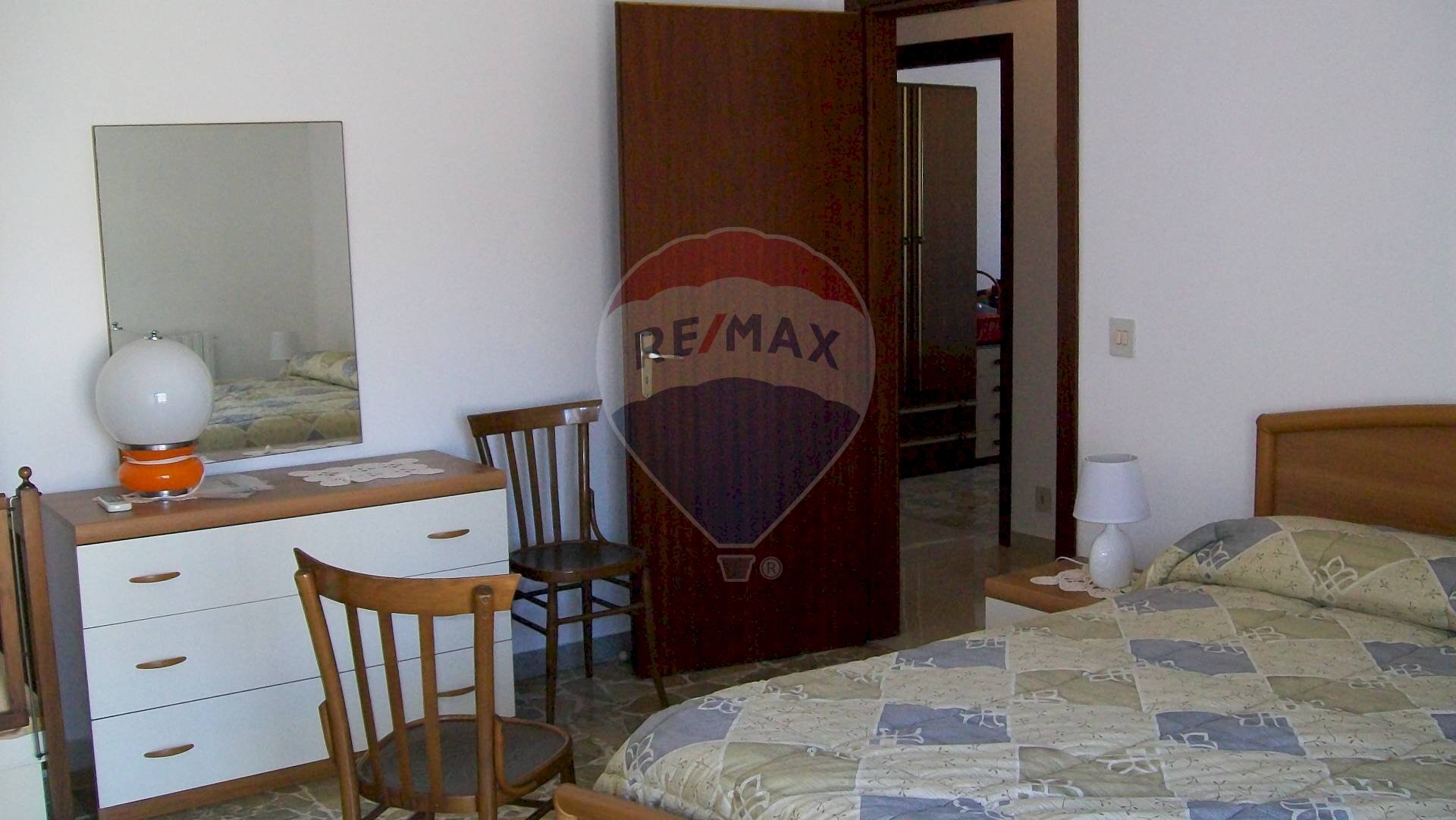 Camera / camera da letto - Appartamento Via Mazzini
 
38, Mirabella Imbaccari - foto 3