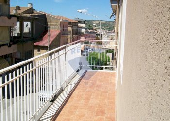 Balcone - Appartamento Via Mazzini
 
38, Mirabella Imbaccari - foto 12