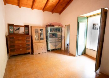 Stanza vuota - Casa indipendente Vicolo Soldato Leone Alfio
 
13 -14, Aci Bonaccorsi - foto 8