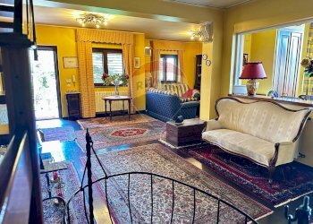 Soggiorno - Casa semi indipendente VIA SEMINARA, Valverde - foto 6