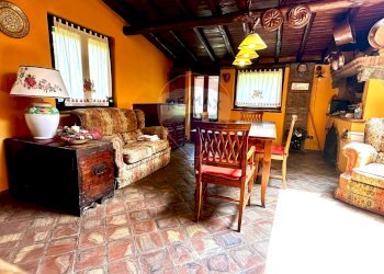 Sala da pranzo - Casa semi indipendente VIA SEMINARA, Valverde - foto 11