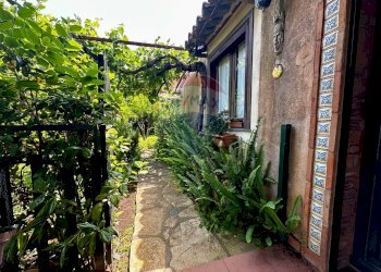 Giardino - Casa semi indipendente VIA SEMINARA, Valverde - foto 16