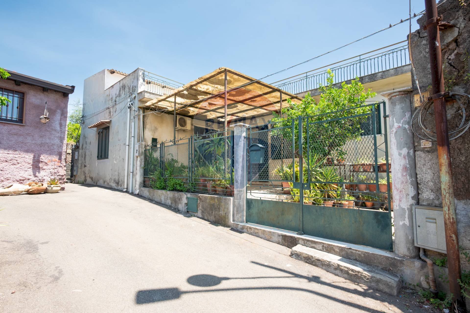 Terrazza - Casa indipendente Vicolo Soldato Leone Alfio
 
11, Aci Bonaccorsi - foto 1