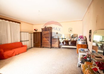 Soggiorno - Casa indipendente Vicolo Soldato Leone Alfio
 
11, Aci Bonaccorsi - foto 12