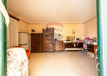 Camera / camera da letto - Casa indipendente Vicolo Soldato Leone Alfio
 
11, Aci Bonaccorsi - foto 15