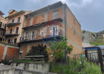 Edificio all\'aperto - Independent house Via Calatafimi
 
snc, Troina - photo 5