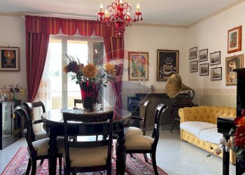 Sala da pranzo - Four-room apartment Via Domenico Fauscello
 
18, Messina - photo 2