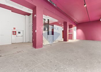 Parcheggio - Locale Commerciale Piazza Santa Francesca Romana
 
3, Milano - foto 7