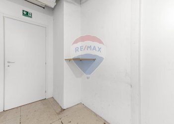 Stanza vuota - Locale Commerciale Piazza Santa Francesca Romana
 
3, Milano - foto 24