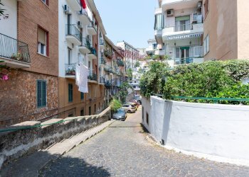 Edificio all\'aperto - Appartamento Via M.Schipa
 
64, Napoli - foto 2