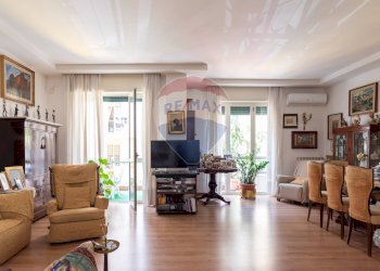 Sala da pranzo - Appartamento Via M.Schipa
 
64, Napoli - foto 5