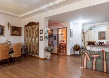 Sala da pranzo - Appartamento Via M.Schipa
 
64, Napoli - foto 6