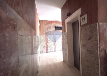 Ricezione / Lobby - Appartamento Via Guido De Ruggiero
 
52, Napoli - foto 5