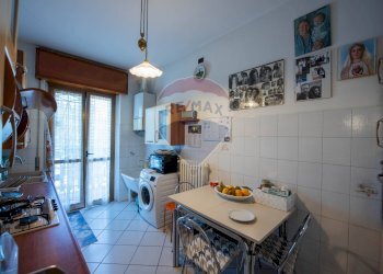 Cucina - Trilocale Via Roma
 
106, Treviolo - foto 8