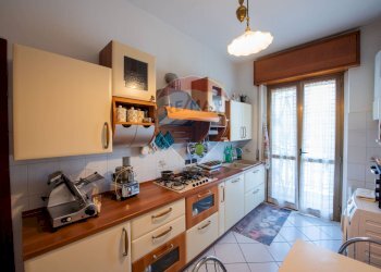 Cucina - Trilocale Via Roma
 
106, Treviolo - foto 9