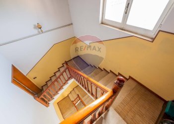 Scale - Casa semi indipendente Via COLOMBO
 
11, Treviolo - foto 18