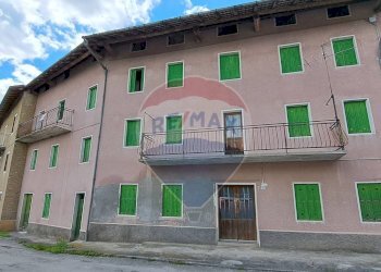 Edificio all\'aperto - Casa semi indipendente Piazza Martiri
 
7-9, Arsiè - foto 2